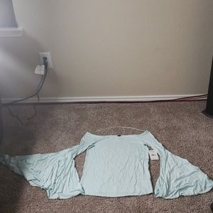 Long sleeve shirt with ballon sleeves